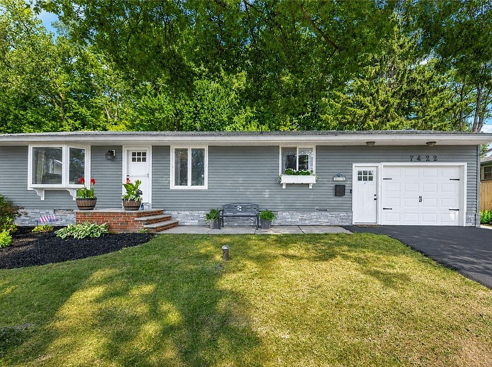 1st image of 7422 Rosewood Cir