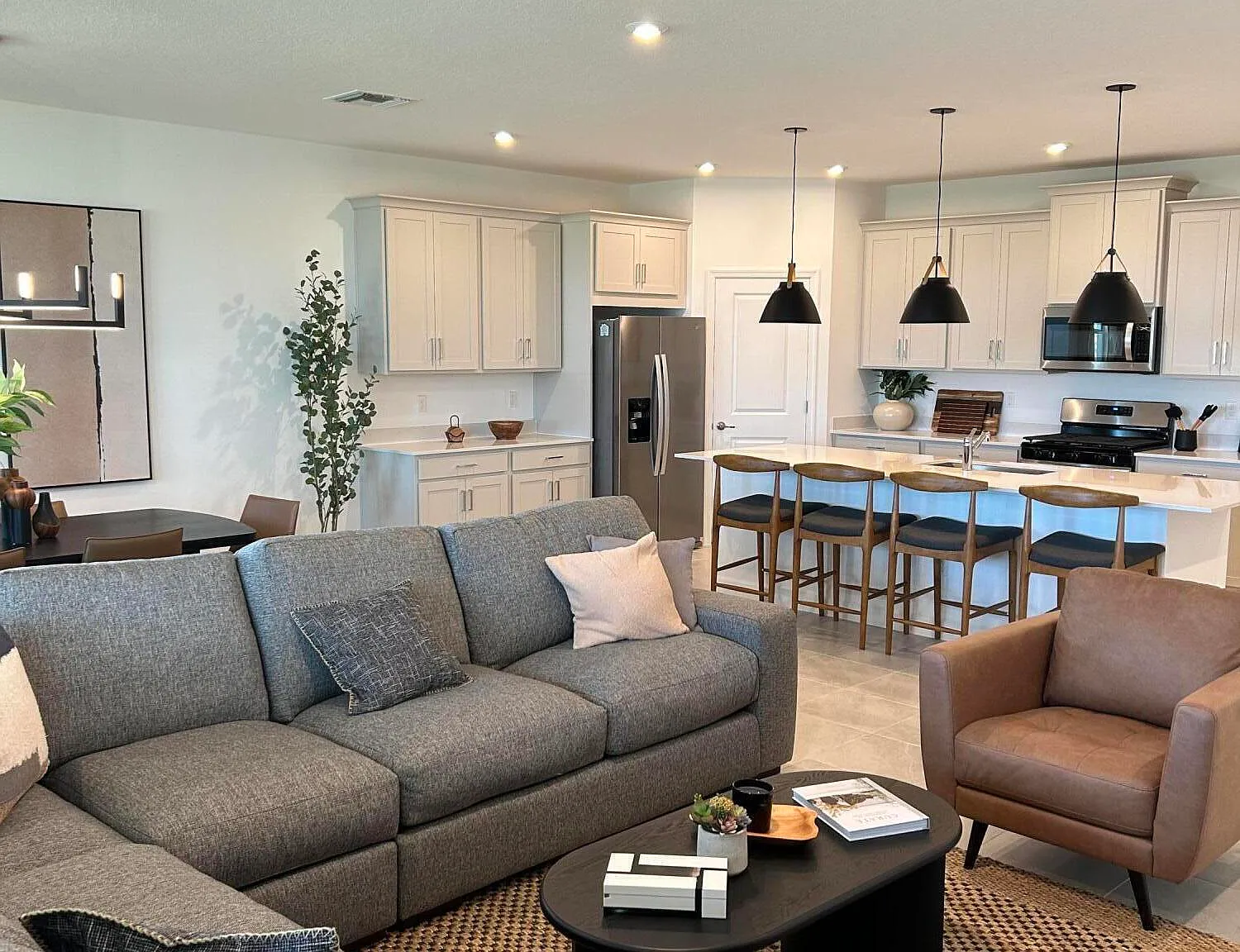 3 bed, 2.5 bath, 2209 sqft, $3,500 — Photo 1