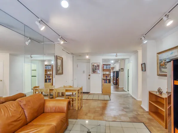 220 East 54th Street 6A image 3 of 12