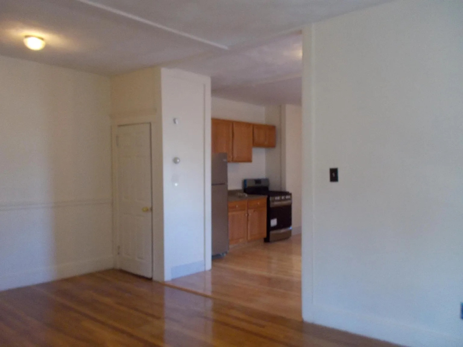 953 Hyde Park Ave — Photo 4