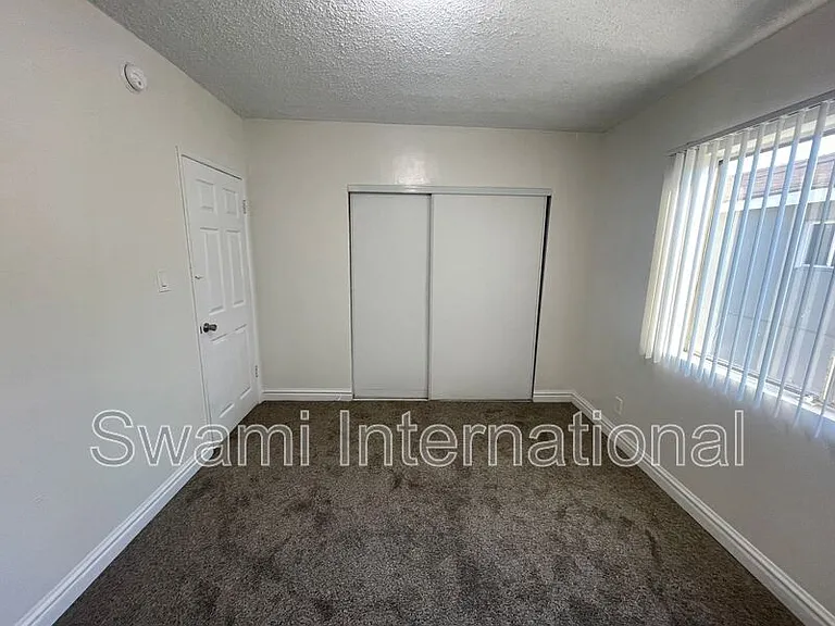10970 S Figueroa St #7 — Photo 6