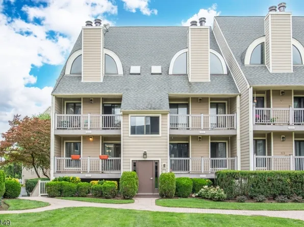 611 River Renaissance #C-11, East Rutherford Boro, NJ 07073