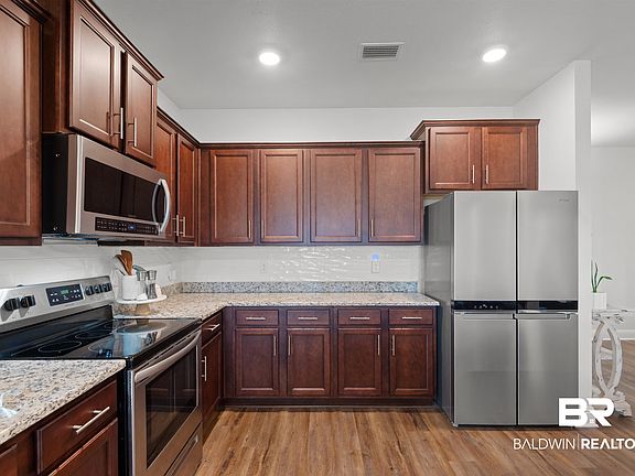 4th image of 13047 Hatchett Creek Ave