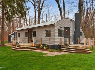 16037 Knack Ln, Union Pier, MI 49129