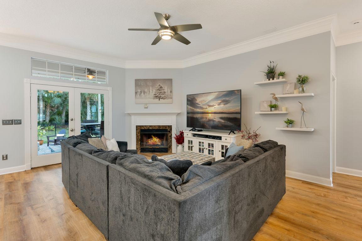 next background image