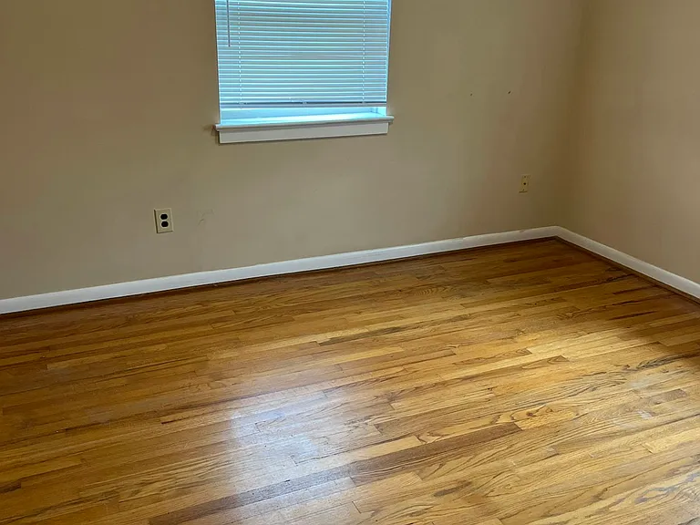 340 N Prince St #6 — Photo 9