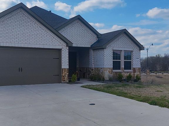 3rd image of 1200 Misty Brook Dr