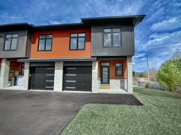 7 Northbrook Rd, Petawawa, ON K8H 3N4