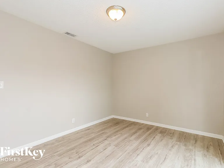 7701 SW 7th Ct — Photo 8