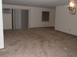 1018 Oxford Dr, Hartland, WI 53029