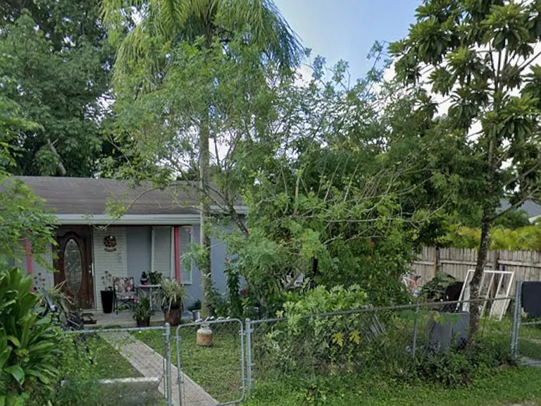 18000 SW 175th St #18002 — Photo 1
