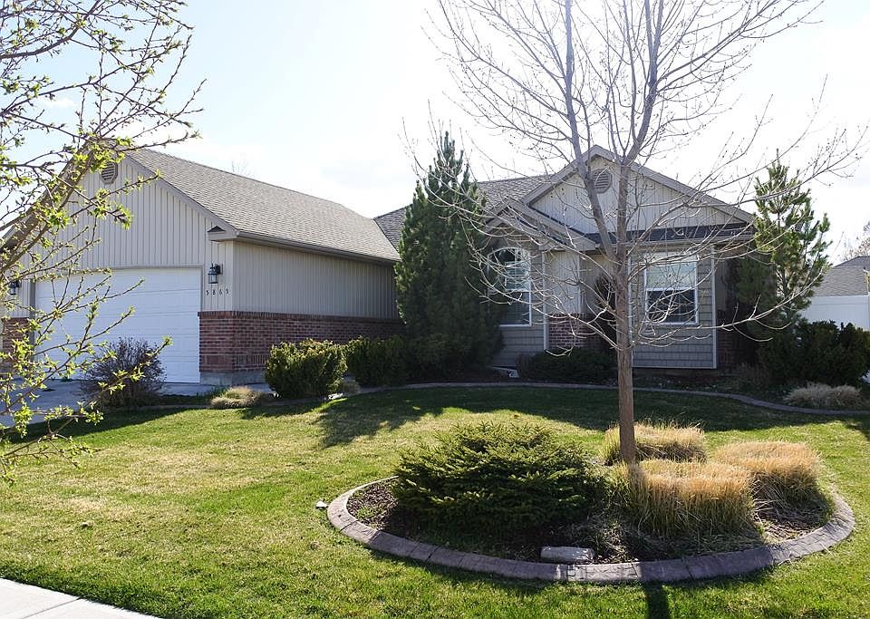 1st image of 5865 La Quinta Dr