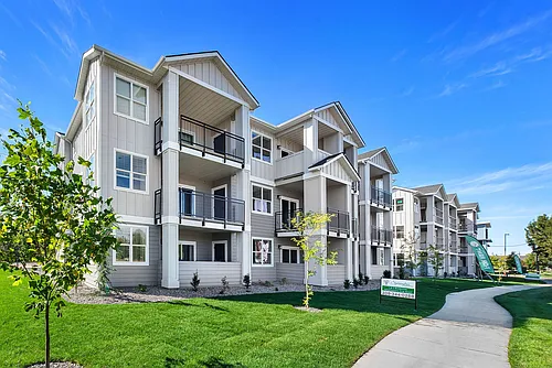 Springtree Apartments Photo 1