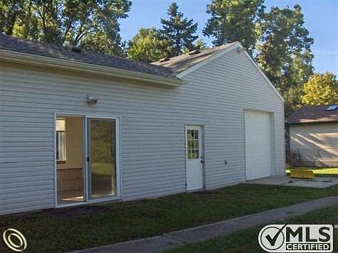 Garage Door to the back yard