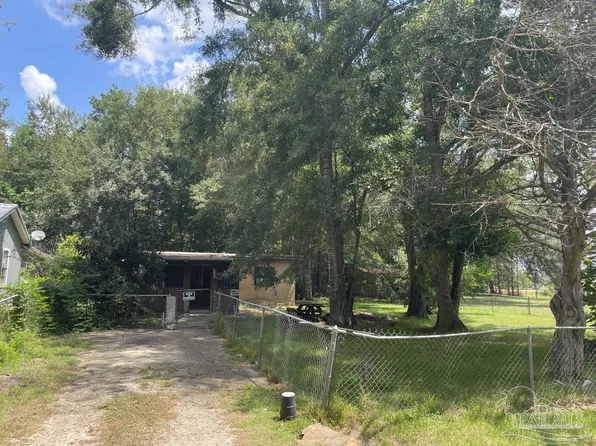3250 De La Rue Dr, Milton, FL 32583