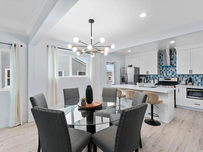 320 Laurel Ave — Photo 13