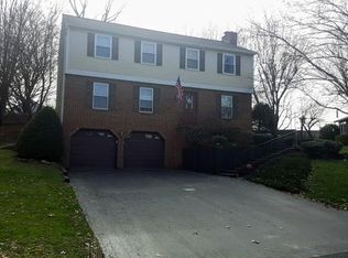 121 Rembrandt Dr, Butler, PA 16002