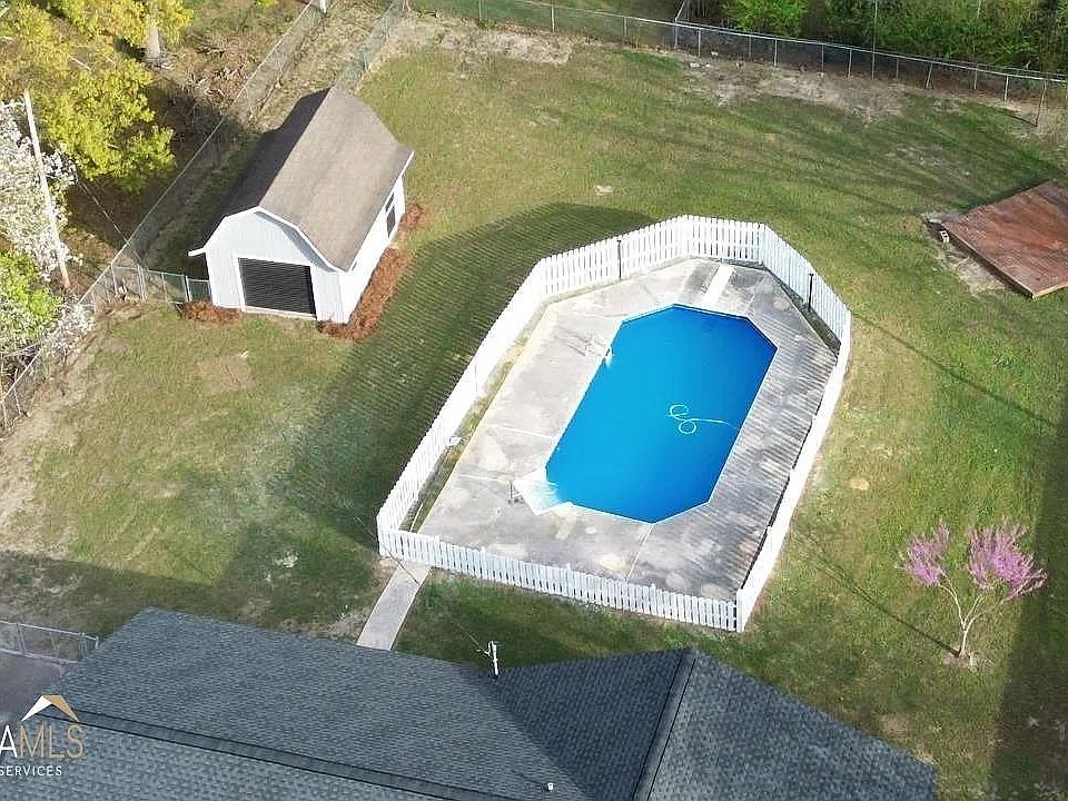 1st image of 403-1 Eastwood Dr