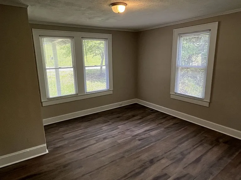 975 Old Charlotte Rd — Photo 9