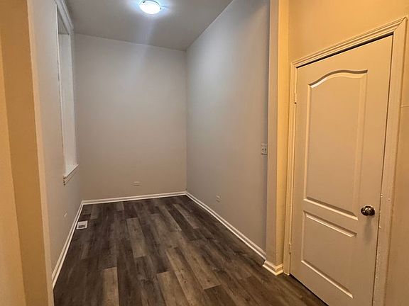 4th image of 2230 S Kedzie Ave #1R