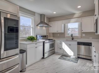 600 Collett St, Morganton, NC 28655