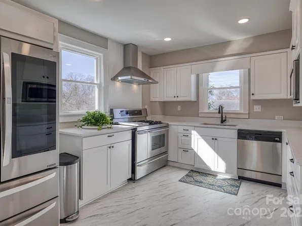 600 Collett St, Morganton, NC 28655