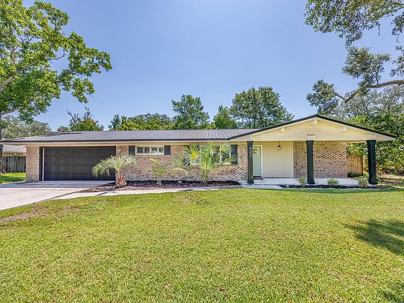 2nd image of 622 Merioneth Dr NE