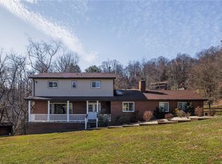1002 Raintree Dr, Apollo, PA 15613