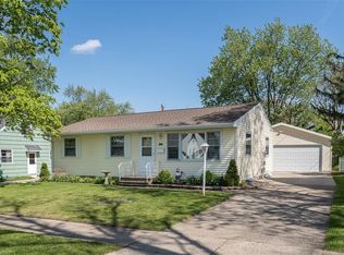 1638 Texas Ave NE, Cedar Rapids, IA 52402
