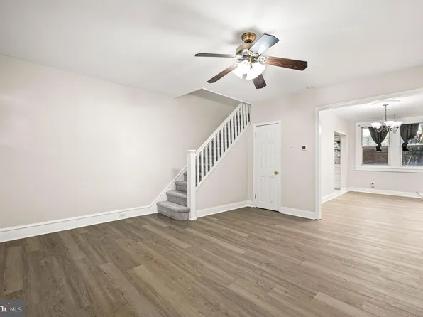 7113 Theodore St, Philadelphia, PA 19142