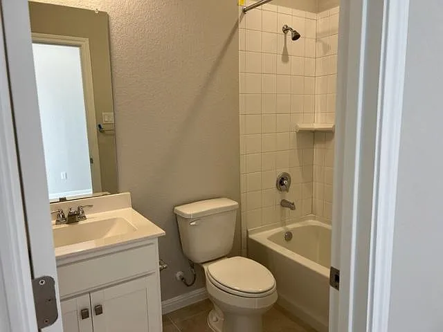 1006 Pinyon Cv — Photo 2