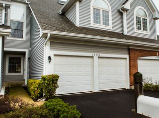 1793 W Ethans Glen Dr, Palatine, IL 60067