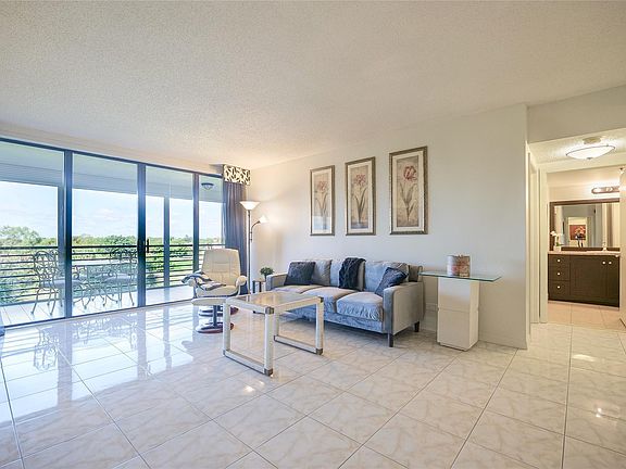 5th image of 7100 Radice Court #404