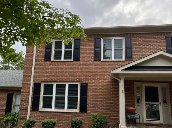 886 Brookleigh Ct, Winston Salem, NC 27104