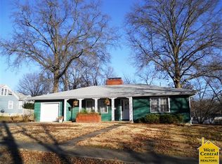 208 Olive St, Windsor, MO 65360