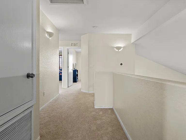 3299 E Boston St — Photo 46