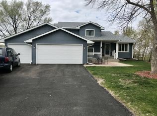 9171 Yates Bay Ct, Minneapolis, MN 55443