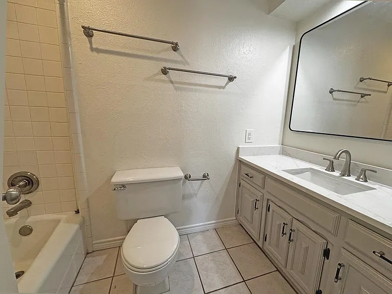 4027 Angelina Dr — Photo 26