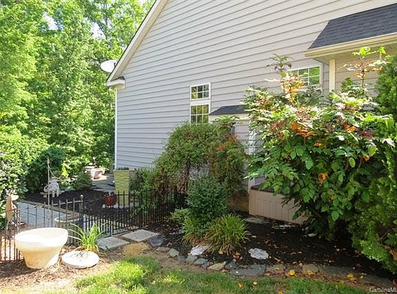 4th image of 2449 Acadia Ct