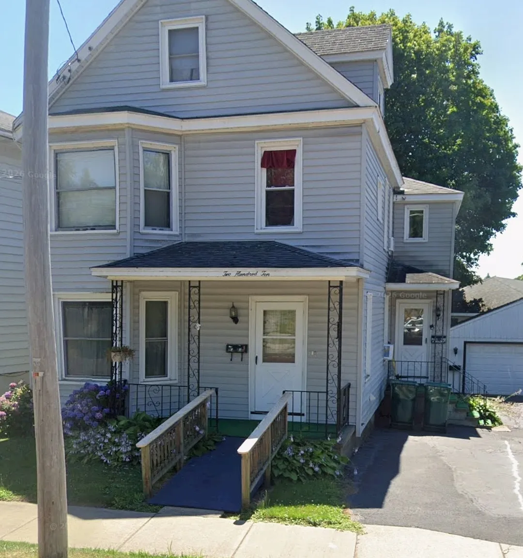 2 bed, 1051 sqft, $1,350 — Photo 1