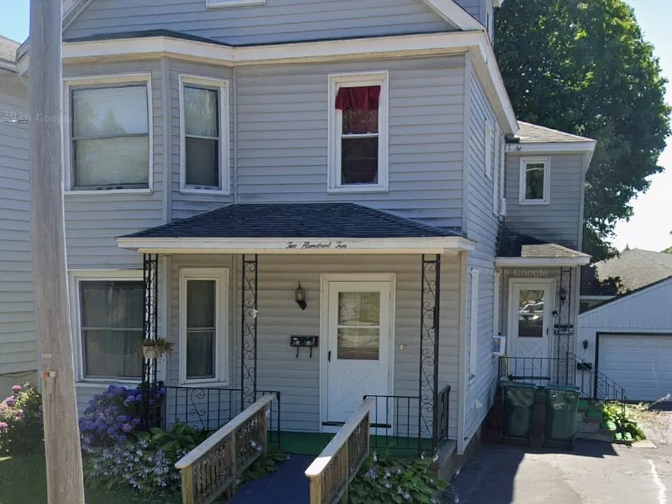 210 Syracuse Ave
