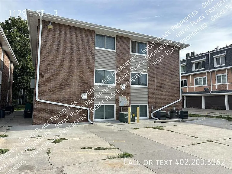 1129 E St #3 — Photo 6
