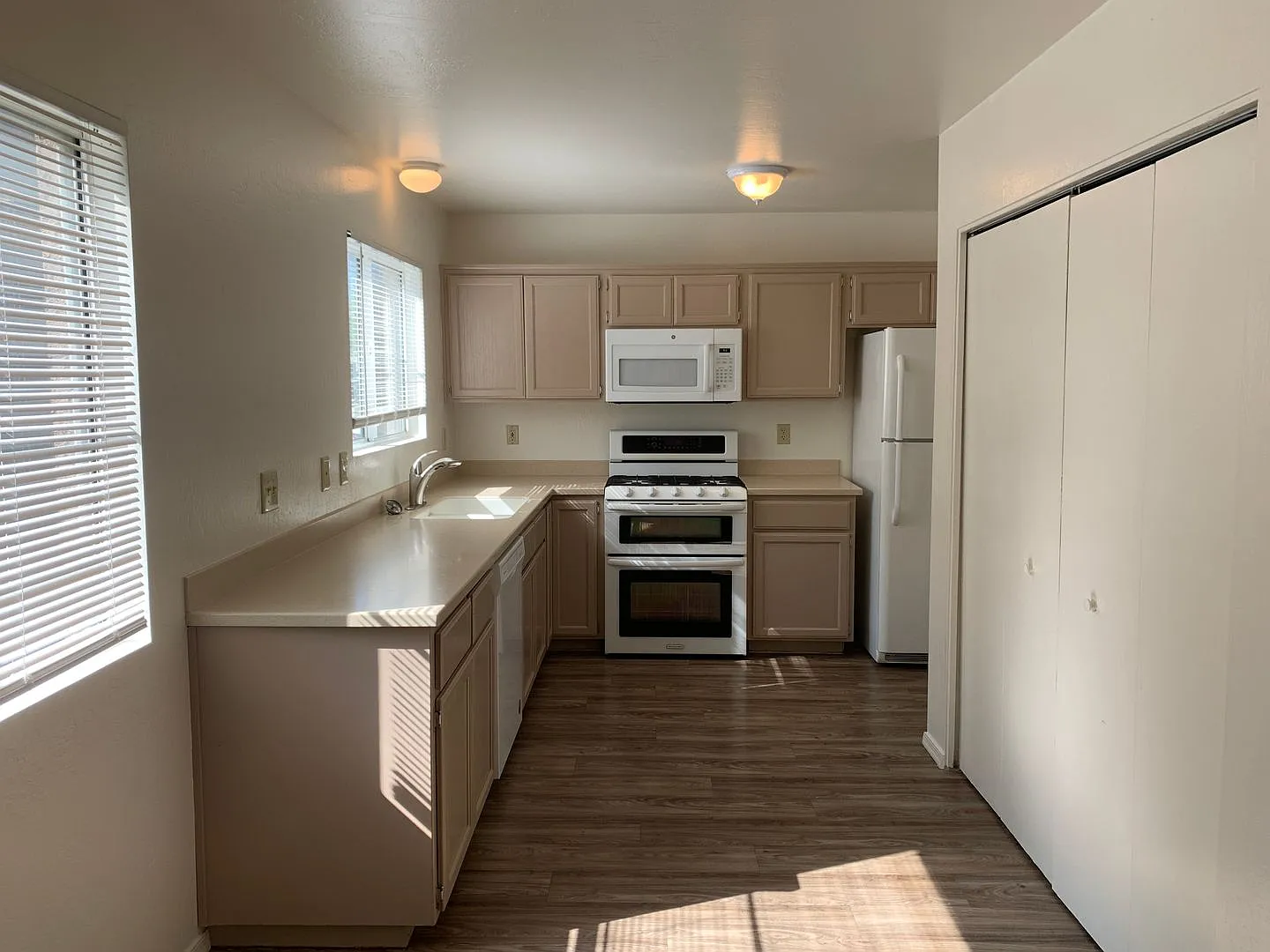 203 Meany Street — Photo 4