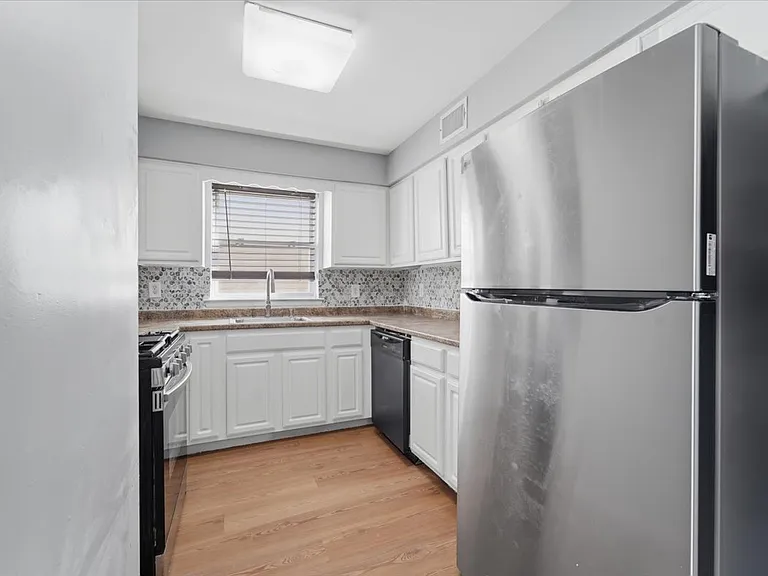 721 S 19th St #1 — Photo 9