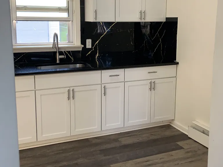 15434 Oldham St — Photo 5