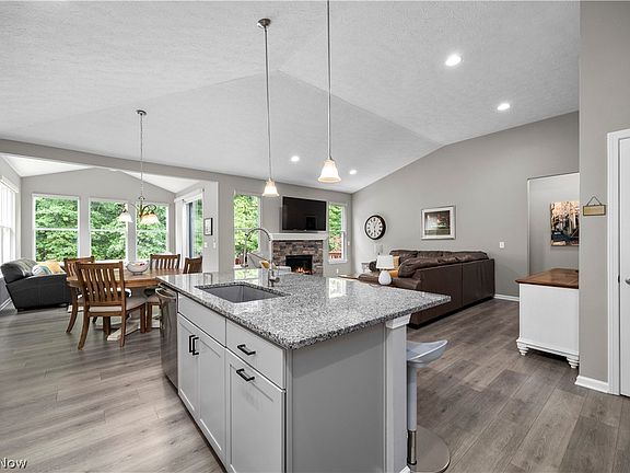 4th image of 6560 Amber Way