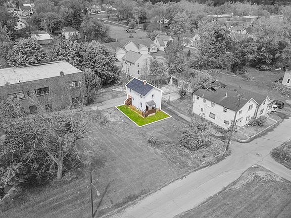 5th image of 117 Temple Ct W