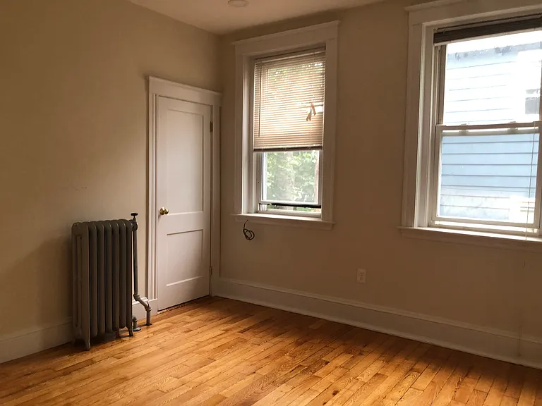 16 Copenger St #4 — Photo 12