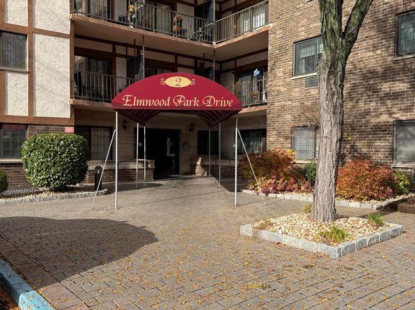 2 Elmwood Park Dr APT 107