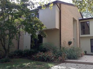 3136 Colchester Brook Ln, Fairfax, VA 22031